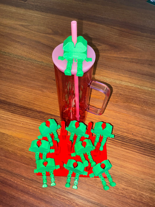 Sitting four leaf clover, straw topper