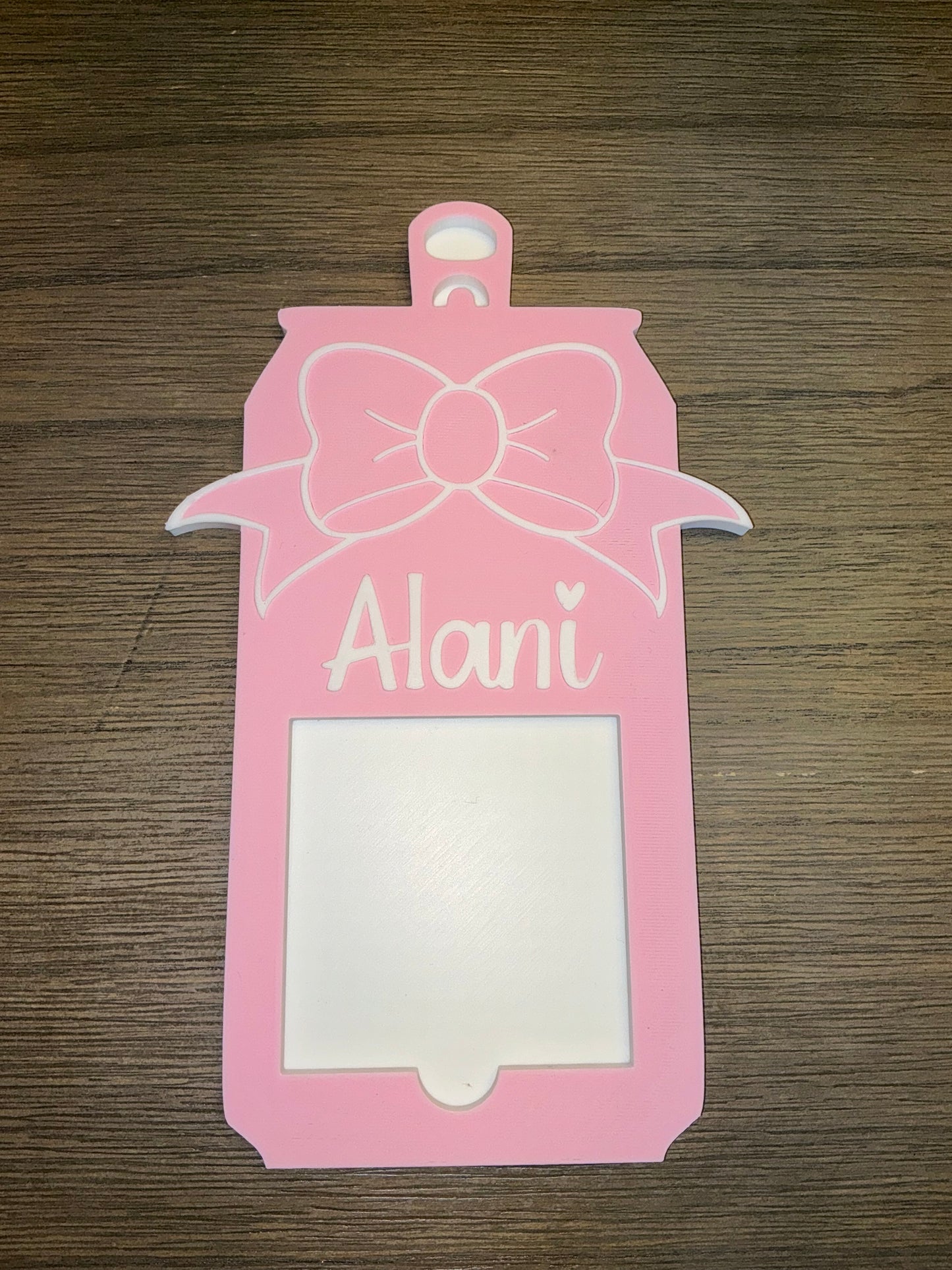 Alain sticky note holder
