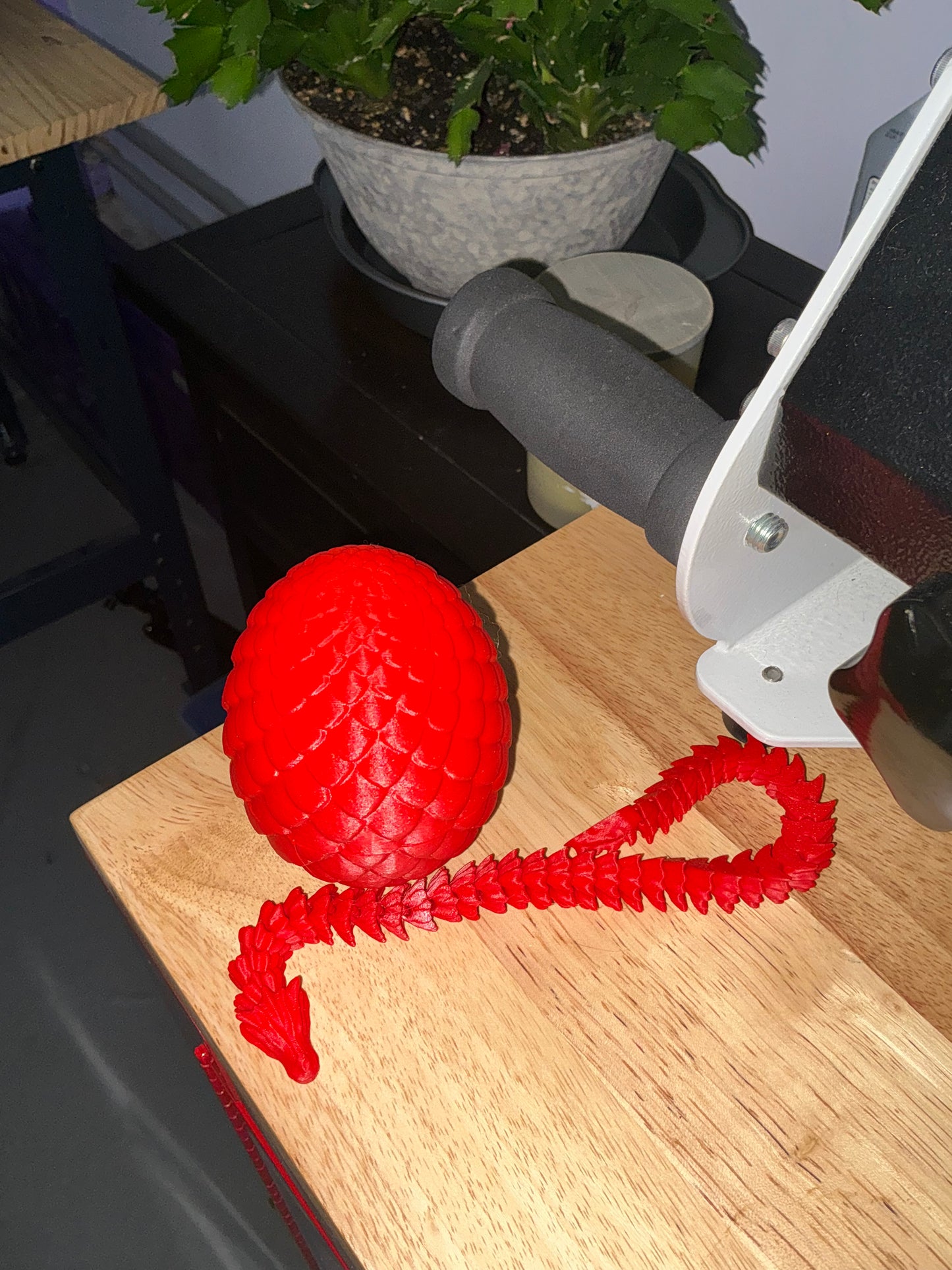 3D printed Prefilled dragon Easter egg